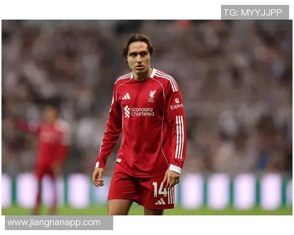 利物浦官方社交媒体发布海报庆祝索博斯洛伊和基耶萨生日快乐