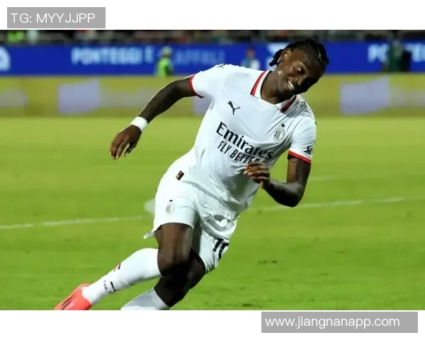 丰塞卡称赞莱奥具备赢得金球奖的潜力和成为世界最佳球员的能力 丰塞卡称赞莱奥具备赢得金球奖的潜力和成为世界最佳球员的能力