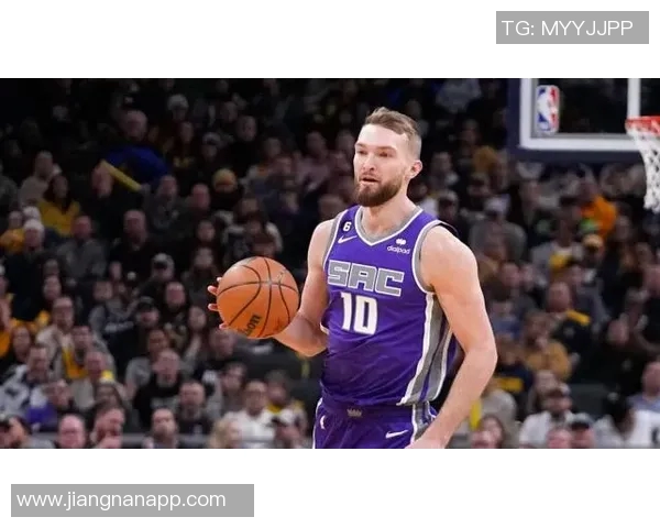 小萨博尼斯攻防失常表现平平小杨频频造犯规让其苦不堪言 小萨博尼斯攻防失常表现平平小杨频频造犯规让其苦不堪言