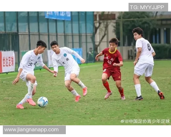 北京队在中国足协青少年足球锦标赛U15组中以3-0战胜上海队成功夺冠 北京队在中国足协青少年足球锦标赛U15组中以3-0战胜上海队成功夺冠